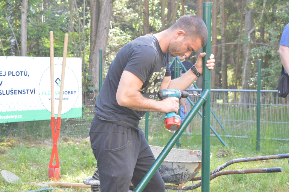 Fotografie z Ukázky stavby plotu – Pletiva Dobrý